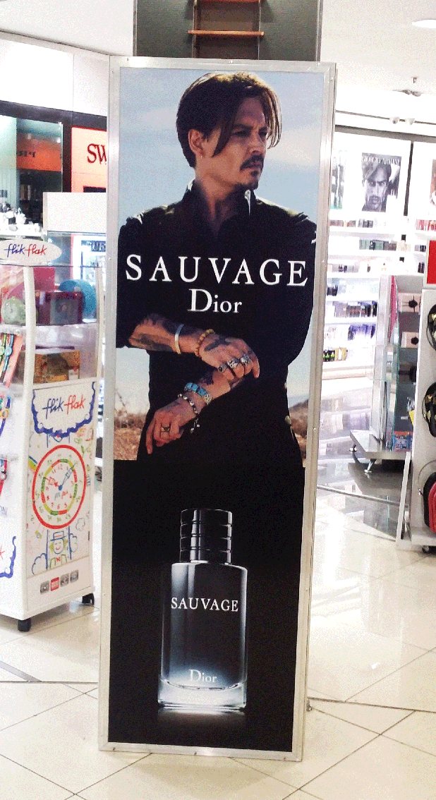 Cosmetic3-signage-display